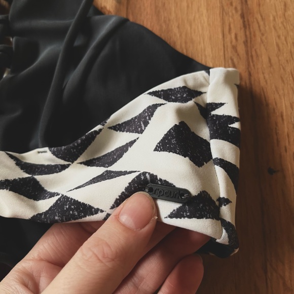 Rip Curl Reversible High Neck Bikini Top M - Picture 3 of 3